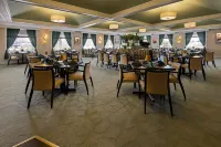 Penn Harris Hotel Harrisburg, Trademark by Wyndham - parking