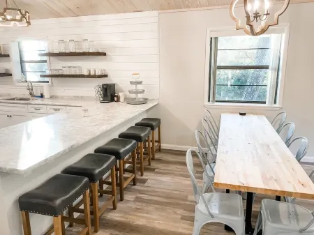 Poppy's Place is your unique Steinhatchee destination with river/gulf access