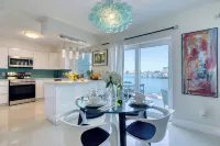 Waterfront Modern Chic #1 Clearwater Beach