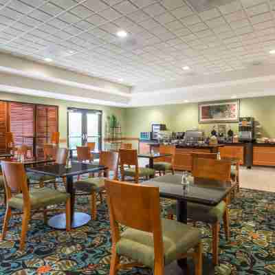 Wingate by Wyndham Richmond Short Pump Dining/Meeting Rooms
