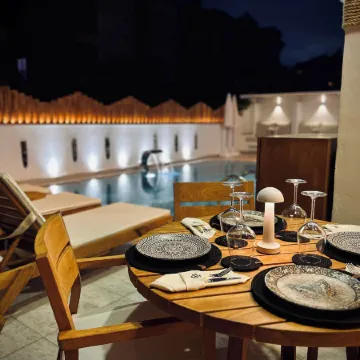 Oji  Beach Hotel Отели рядом с достопримечательностью «Пляж Клеопатры»