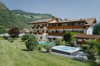 Hotel Bischofhof - Bistro Jasmin Hotels in Velturno