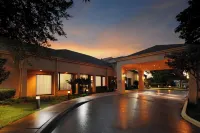 Courtyard Houston Hobby Airport Hoteles cerca del Aeropuerto William P. Hobby