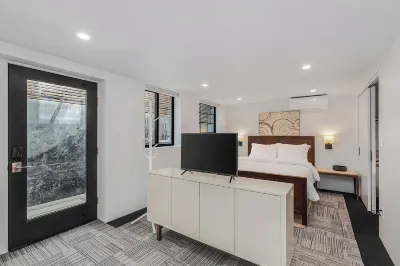 Sunnyside Studio on Green Lake Hotels in 