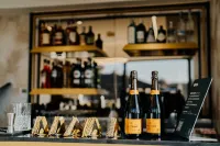 Poetica Boutique Sky Hotel - bar