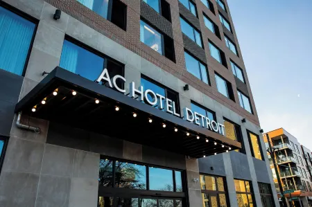 AC Hotel Detroit at Bonstelle Отели рядом с достопримечательностью «Joe Louis Monument»