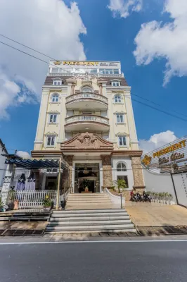 President Hotel - parcheggio
