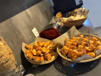 伊斯蓋爾阿萊斯酒店 - 早餐