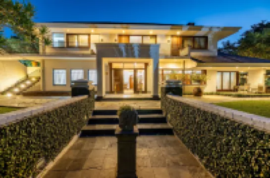 Sheppard Boutique Hotel โรงแรมใน