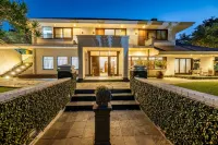 Sheppard Boutique Hotel