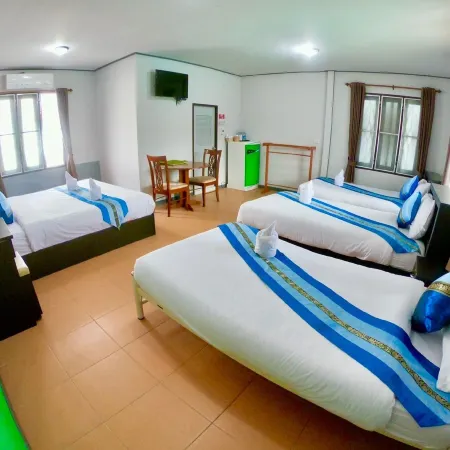 Revolution Hostel Pai Отели рядом с достопримечательностью «Горячий источник Ta Пай»