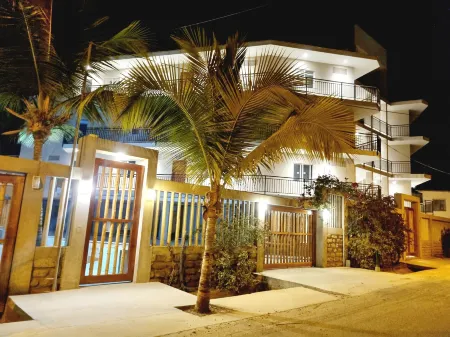 Espacio Luxury- Condominio Las Pocitas Отели в г. Манкора