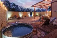 Romantic Luxury Retreat-Hot/Cold Pool & Sauna