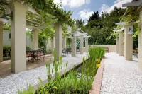 The Caledon Hotel and Spa Hotel a 