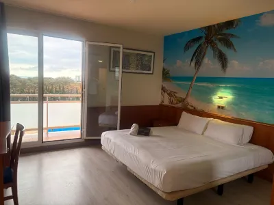 Cambrils Paradise Resort Hotels in Montbrió del Camp