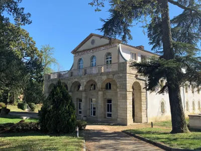 Appartement hotel Hotels in Maignaut-Tauzia