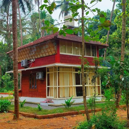 Makam Holiday Home