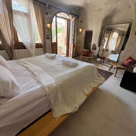 Potamia Cave Suites