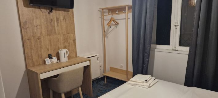 Phenix Hôtel Limoges リモージュのホテル