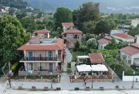Kamelia & Semeli Hotel Hotel di Koinira