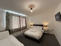 Large and Peaceful 4-Bedroom House in Bridgend Hotels near Bryntirion Playground