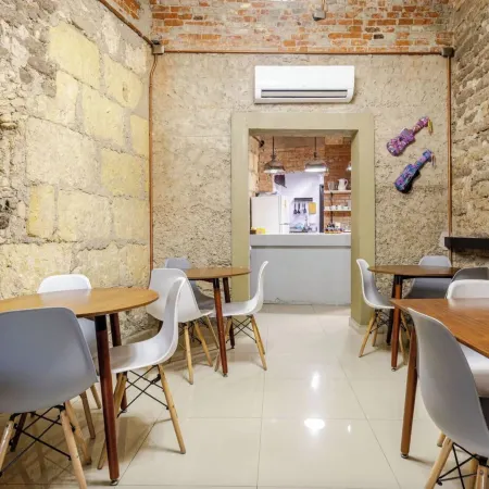 Adhoc Boutique Barrio Antiguo