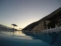 Le Tournant Hotel & Resort - Pools