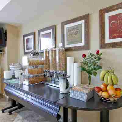 Travelodge by Wyndham Trenton Dining/Meeting Rooms