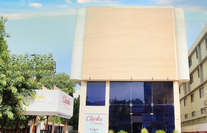 Hotel Clarks Collection Bhavnagar