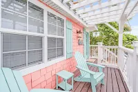 Best Little Beach House on Anna Maria Island!  With a pool & steps to the beach!