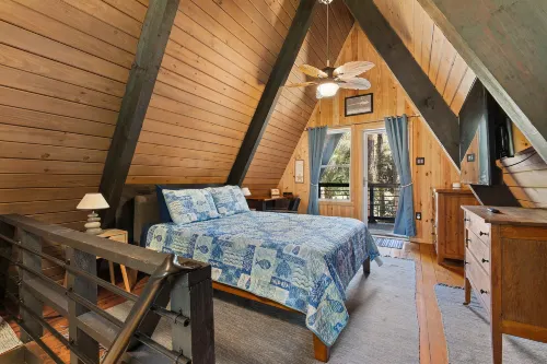 Cozy Cabin with Hot Tub and Fire Pit - Unique Coastal Retreat