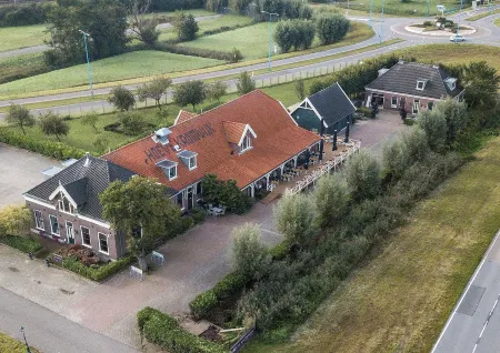 Hotel - restaurant Hoeve Kromwijk Отели в г. Зутермер