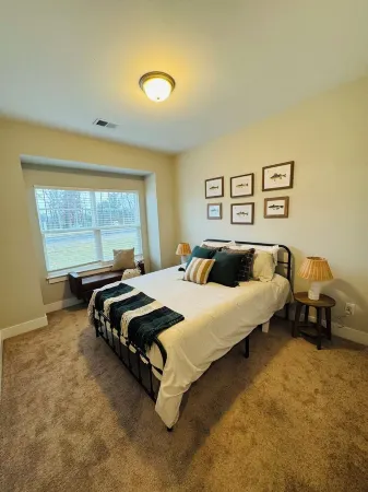 Beautiful 3Bedroom  Townhome off Old Hickory Lake.