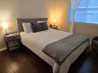 Charming 4-bedroom house in the gated lake community, April Sound!