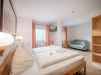 Hotel Lago Della Creta Hotels in Mareo