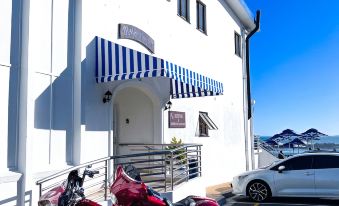Blue Peter Hotel