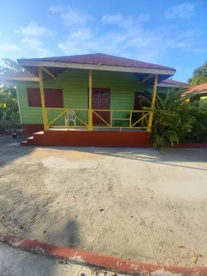 Deano's Cottages Hotels in 