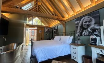 NoTwenty9 Bar and Restaurant