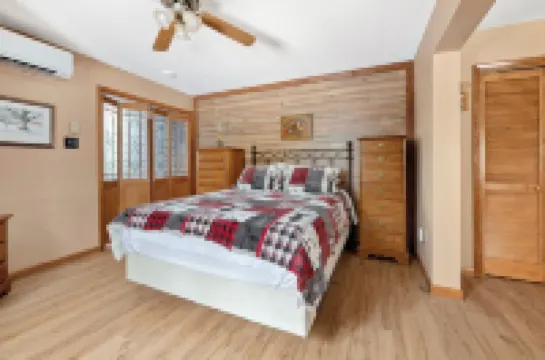 The Cabin at Deep Hollow