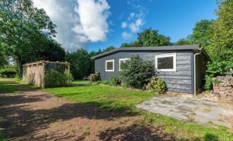 Bungalow in Netherlands with Garden & Trampoline