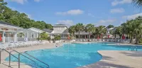 Beautiful and Spacious First Floor Sunset Beach Villa in Sea Trail! Bikes & Gear