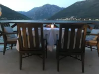 LUXURY VILLA WITH PRIVATE POOL ON BEAUTIFUL AND ACCESSIBLE LUSTICA PENINSULA Hotel a Milovici