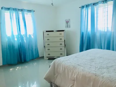 Four J's Residence Cozy Apartment in Santiago 10 minutes from Airport with SPA
