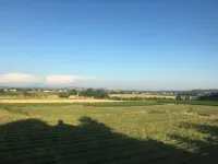 Grande Maison Avec Magnifique Piscine au Milieu D'un Jardin de 3000 m Hotel a Pont-Saint-Esprit