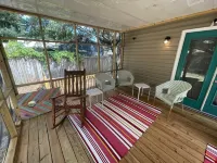 New! GREEN HOUSE minutes from Navarre beach and restaurants