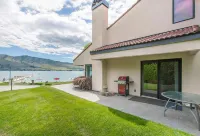 Luxury waterfront townhouse w/ sandy beach outside your patio door! WOW!