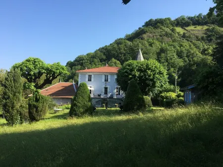 Beautiful house in the Chartreuse foothills with swimming pool Отели в г. Вореп