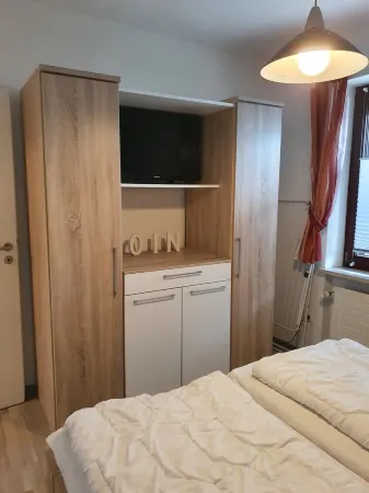 Modern, comfortable apartment close to the center, first time use in March 2015 Отели в г. Дитмаршен