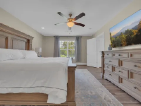 Tranquil Cove on Norris Lake w/ Kayaks