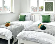 Stylish 4 Bedroom Home30% Offbusiness and Contractor Hotspotfree Parking+wifi Các khách sạn gần 5Acres
